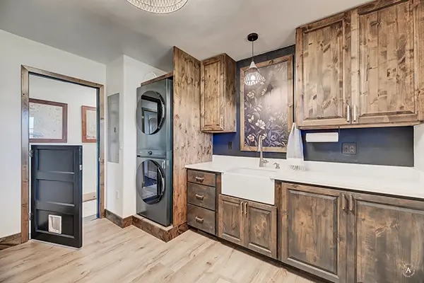 Custom cabinets in laundry room